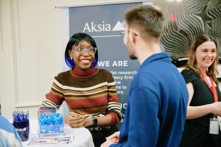 A female recruiter engaging with a Columbia undergraduate student at the 2023 Diversity Recruiting Showcase