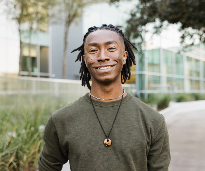 Headshot of Teddy Wyche